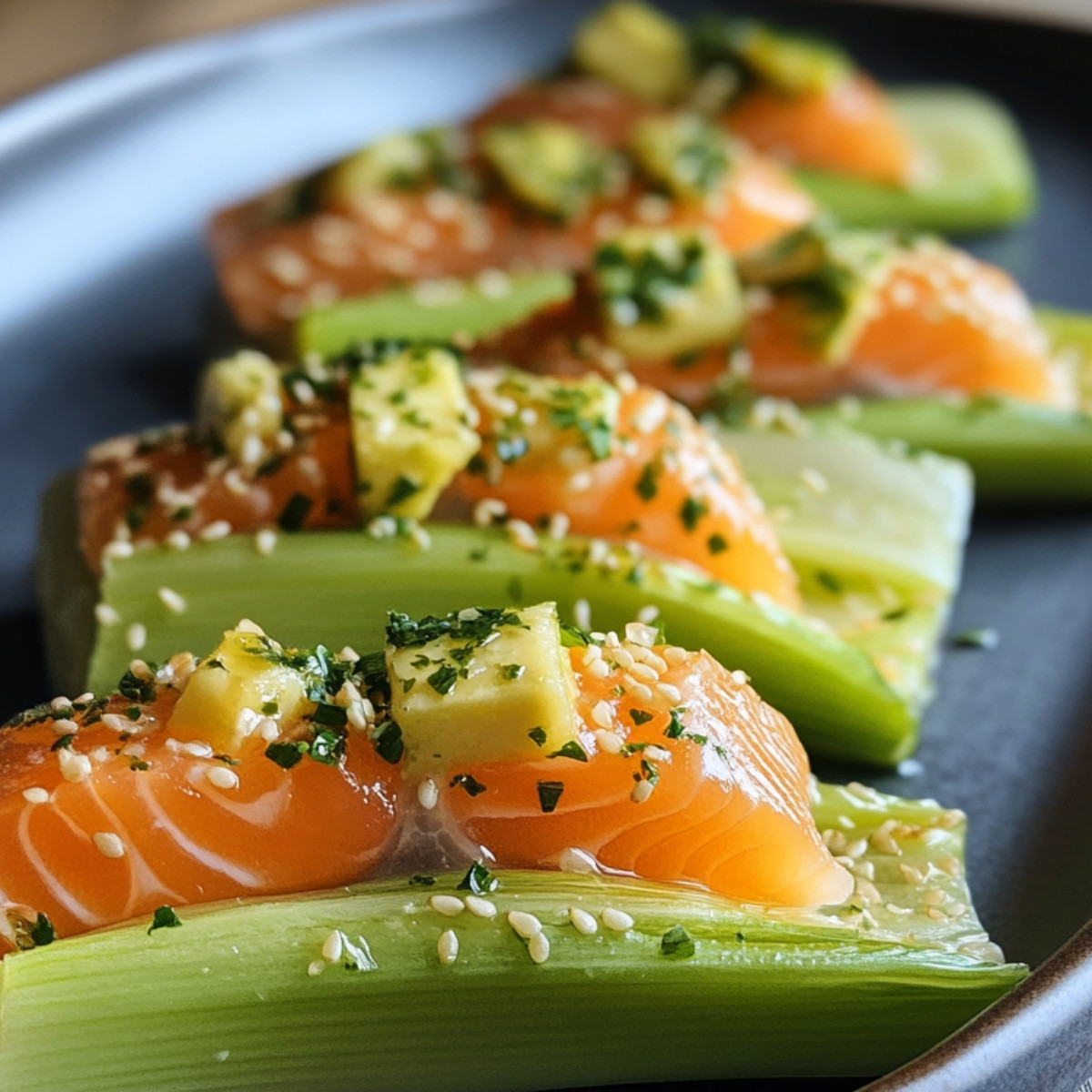 Endives Farcies au Saumon Fumé et Avocat : La Recette qui Fait Wizz ! 🚀